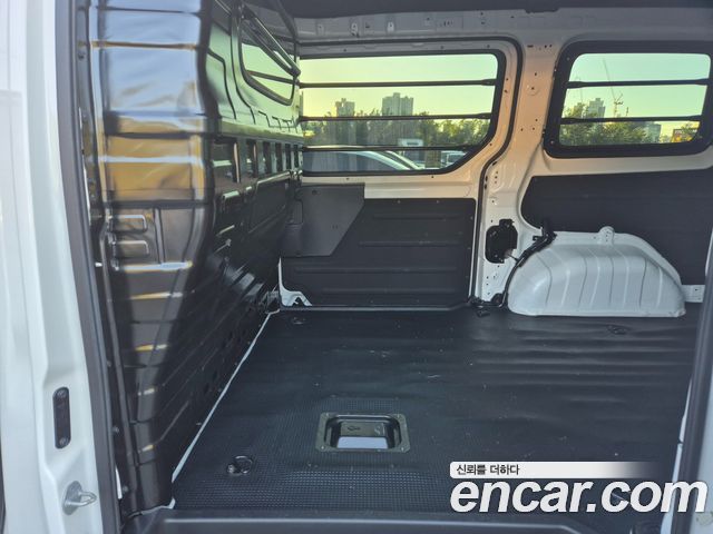 Hyundai Staria HEV 1.6 Cargo 3-Seater Modern 2025 — фото 10