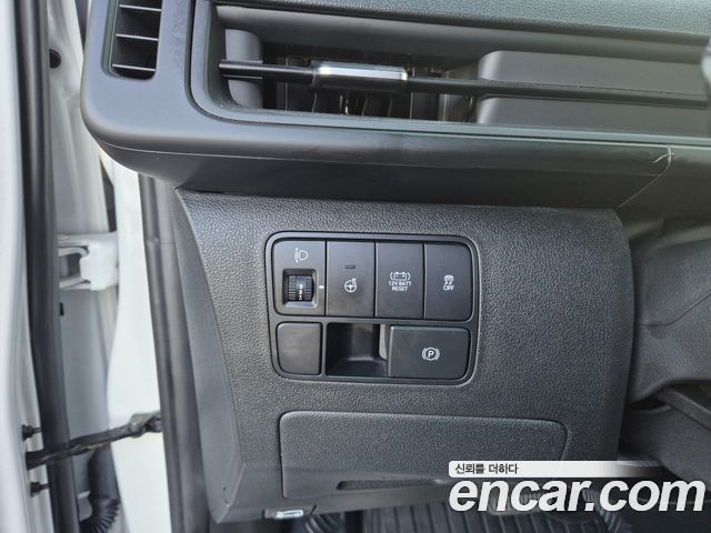 Hyundai Staria HEV 1.6 Cargo 3-Seater Modern 2025 — фото 18