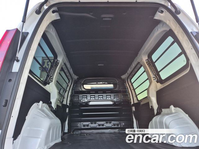 Hyundai Staria HEV 1.6 Cargo 3-Seater Modern 2025 — фото 22