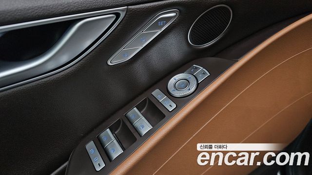 Genesis G80 (RG3) Gasoline 2.5 Turbo AWD 2022 — фото 17