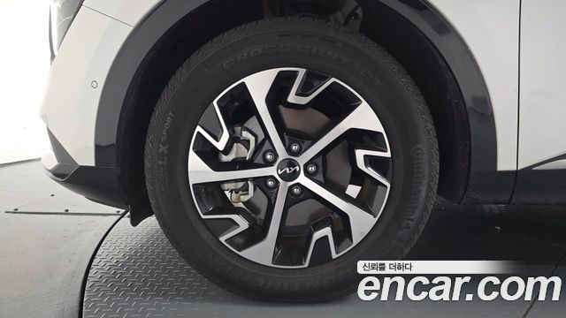 Kia Sportage Hybrid (V) Signature 2WD 2023 — фото 5