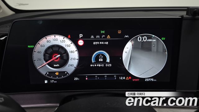 Kia Sportage Hybrid (V) Signature 2WD 2023 — фото 8