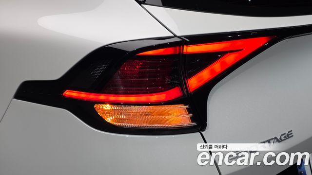 Kia Sportage Hybrid (V) Signature 2WD 2023 — фото 23