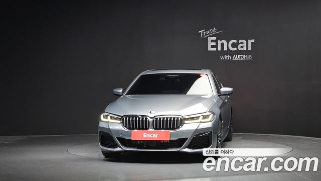 BMW 5 Series (G30) 520i M Sport 2023 — фото 3