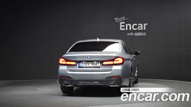 BMW 5 Series (G30) 520i M Sport 2023 — фото 4