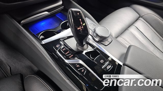 BMW 5 Series (G30) 520i M Sport 2023 — фото 9