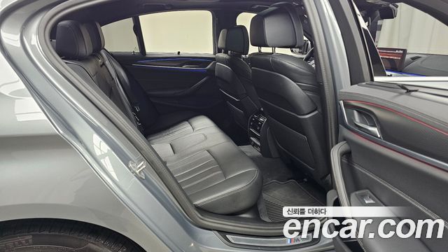 BMW 5 Series (G30) 520i M Sport 2023 — фото 11