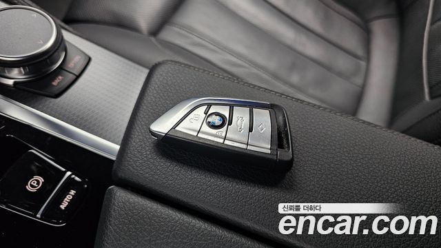 BMW 5 Series (G30) 520i M Sport 2023 — фото 15