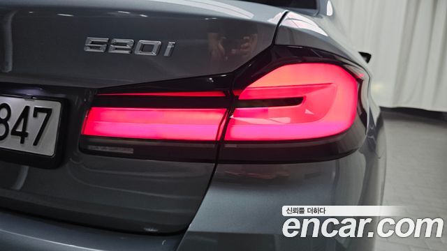 BMW 5 Series (G30) 520i M Sport 2023 — фото 23