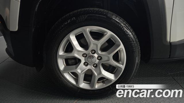 Jeep Renegade 2.0 Diesel Longitude AWD 2016 — фото 5