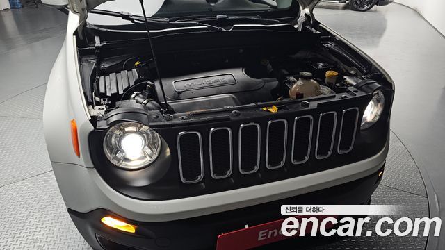 Jeep Renegade 2.0 Diesel Longitude AWD 2016 — фото 6