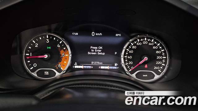 Jeep Renegade 2.0 Diesel Longitude AWD 2016 — фото 8