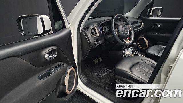 Jeep Renegade 2.0 Diesel Longitude AWD 2016 — фото 11