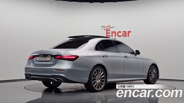 Mercedes-Benz E-Class (W213) E350 4MATIC AMG Line 2022 — фото 2