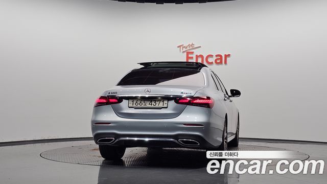 Mercedes-Benz E-Class (W213) E350 4MATIC AMG Line 2022 — фото 4