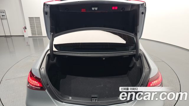 Mercedes-Benz E-Class (W213) E350 4MATIC AMG Line 2022 — фото 34