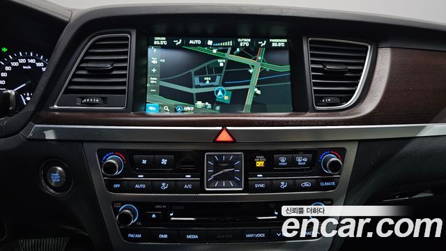 Genesis G80 3.3 GDI AWD Premium Luxury 2017 — фото 14