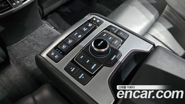 Genesis G80 3.3 GDI AWD Premium Luxury 2017 — фото 18