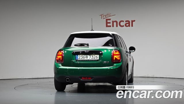 MINI Cooper 5Door Standard 3rd 2021 — фото 4