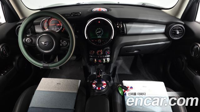 MINI Cooper 5Door Standard 3rd 2021 — фото 7