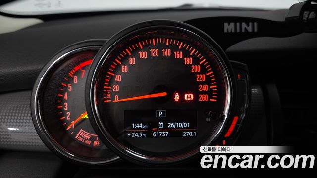 MINI Cooper 5Door Standard 3rd 2021 — фото 8