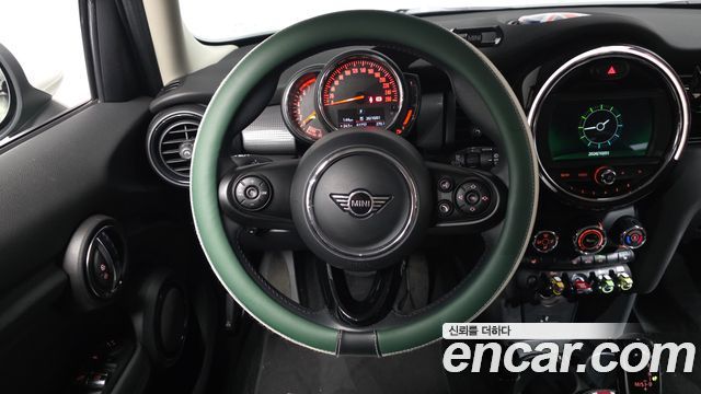 MINI Cooper 5Door Standard 3rd 2021 — фото 13