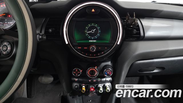 MINI Cooper 5Door Standard 3rd 2021 — фото 14