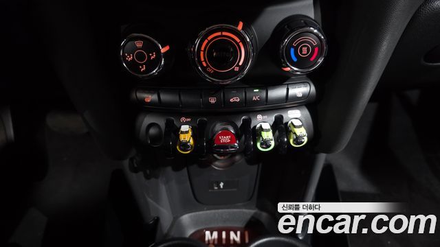 MINI Cooper 5Door Standard 3rd 2021 — фото 17