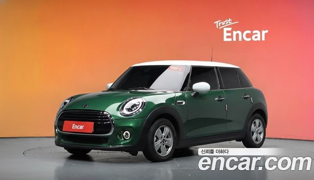 MINI Cooper 5Door Standard 3rd 2021 — фото 1