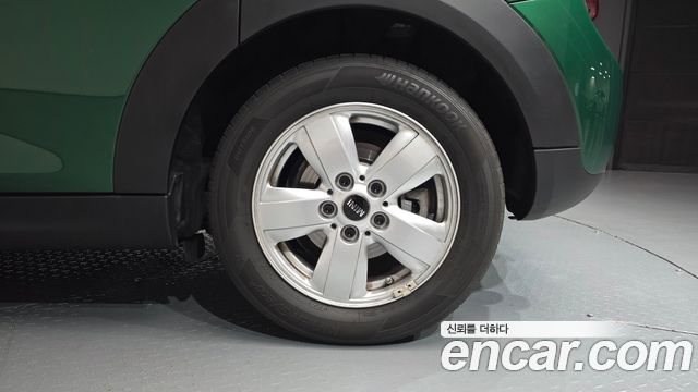 MINI Cooper 5Door Standard 3rd 2021 — фото 21