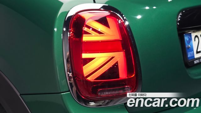 MINI Cooper 5Door Standard 3rd 2021 — фото 23