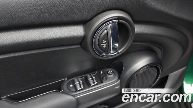 MINI Cooper 5Door Standard 3rd 2021 — фото 29