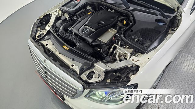 Mercedes-Benz E-Class (W213) E300 4MATIC Exclusive 2019 — фото 6
