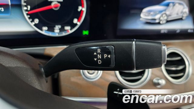Mercedes-Benz E-Class (W213) E300 4MATIC Exclusive 2019 — фото 9