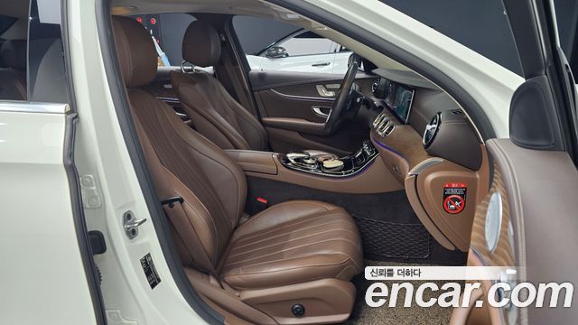 Mercedes-Benz E-Class (W213) E300 4MATIC Exclusive 2019 — фото 10