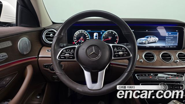 Mercedes-Benz E-Class (W213) E300 4MATIC Exclusive 2019 — фото 17