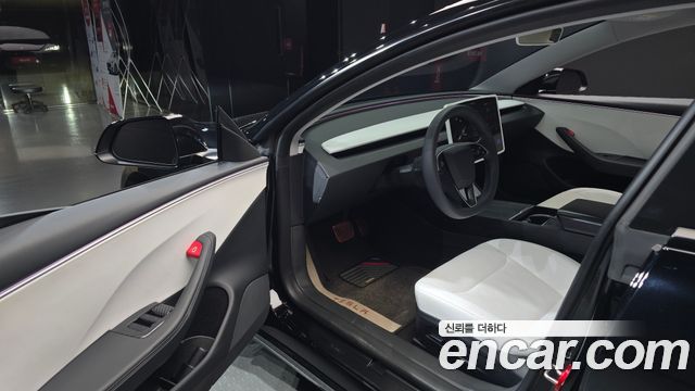 Tesla Model 3 RWD 2024 — фото 10