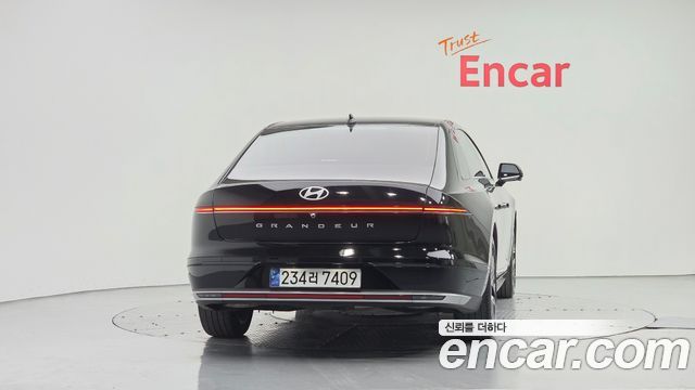 Hyundai Grandeur (GN7) 2,5 Gasoline 2WD Exclusive 2023 — фото 4