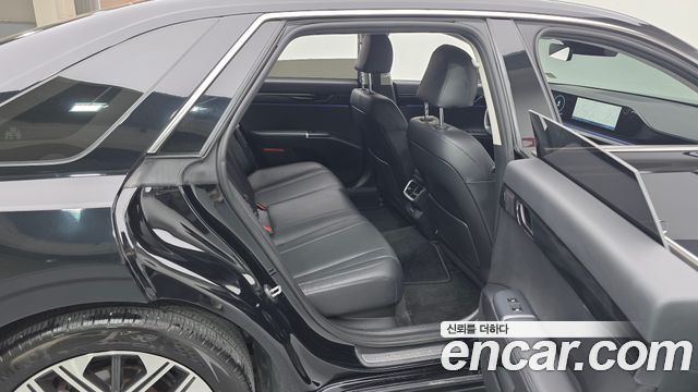 Hyundai Grandeur (GN7) 2,5 Gasoline 2WD Exclusive 2023 — фото 11