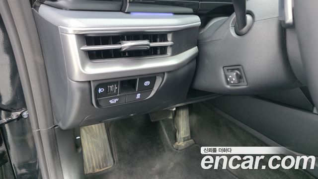 Hyundai Grandeur (GN7) 2,5 Gasoline 2WD Exclusive 2023 — фото 12