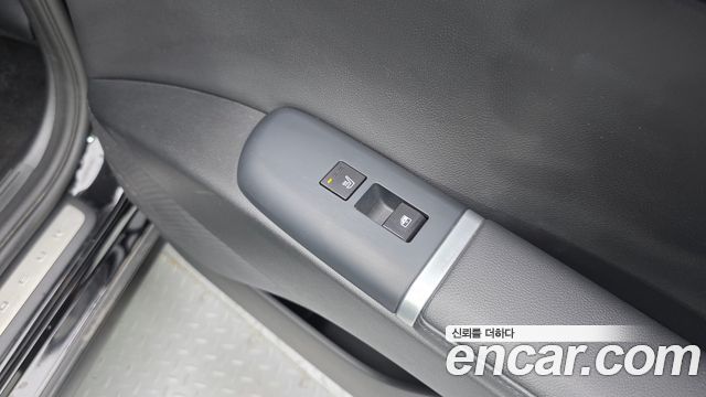 Hyundai Grandeur (GN7) 2,5 Gasoline 2WD Exclusive 2023 — фото 19