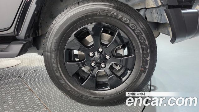 Jeep Wrangler (JL) 2.0 Overland Power Top 4Door 2023 — фото 21