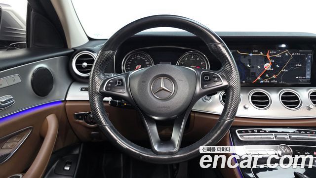 Mercedes-Benz E-Class (W213) E200 Avantgarde 2017 — фото 13