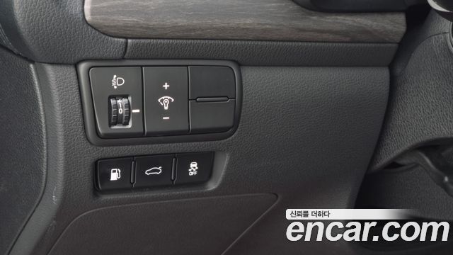 Kia K7 Premier 3.0 LPI Trendy(Rented Car) 2021 — фото 17