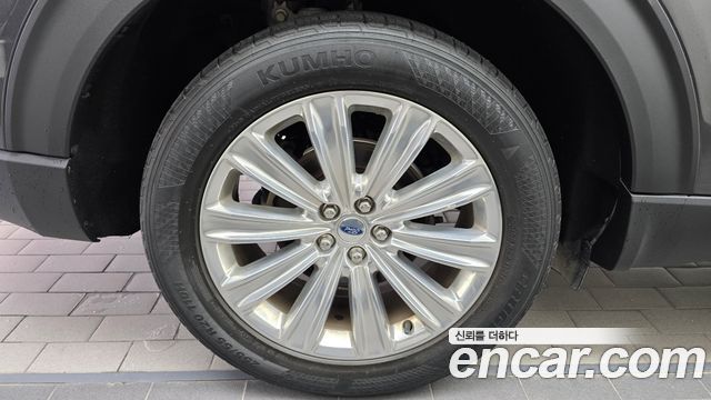 Ford Explorer (VI) 2.3 LimIted 4WD 2020 — фото 5