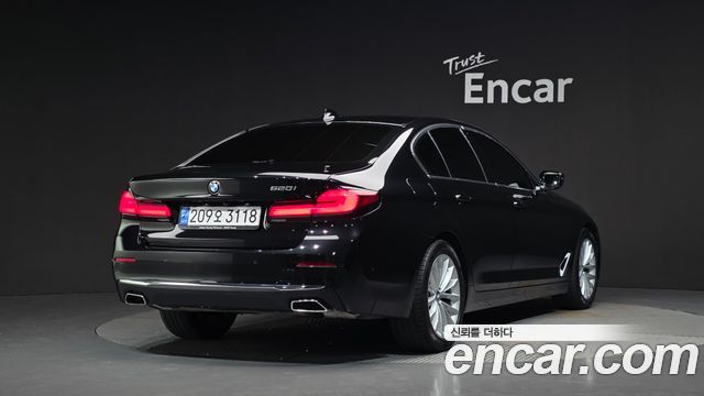 BMW 5 Series (G30) 520i Luxury 2023 — фото 2