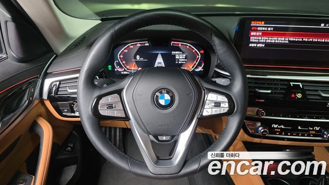 BMW 5 Series (G30) 520i Luxury 2023 — фото 12