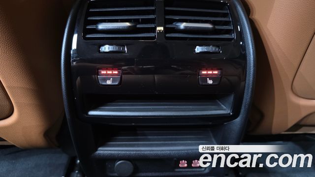 BMW 5 Series (G30) 520i Luxury 2023 — фото 16
