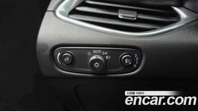 Chevrolet Malibu 1.5 Turbo LT Deluxe 2017 — фото 16