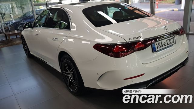 Mercedes-Benz E-Class (W214) E200 AMG Line 2026 — фото 2